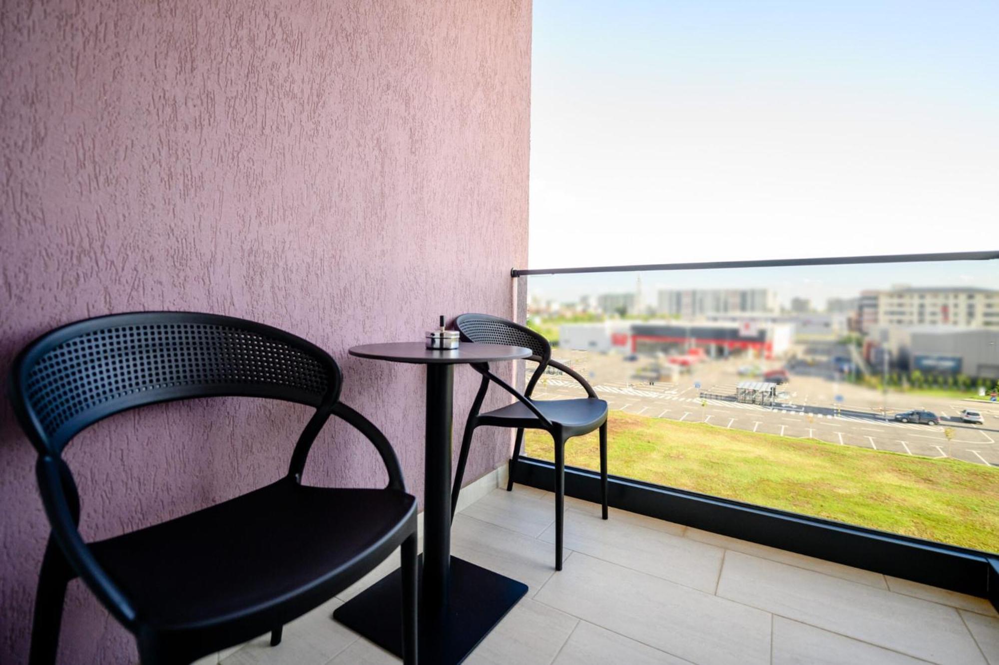 Elitte Inn & Suites Rosu Екстер'єр фото
