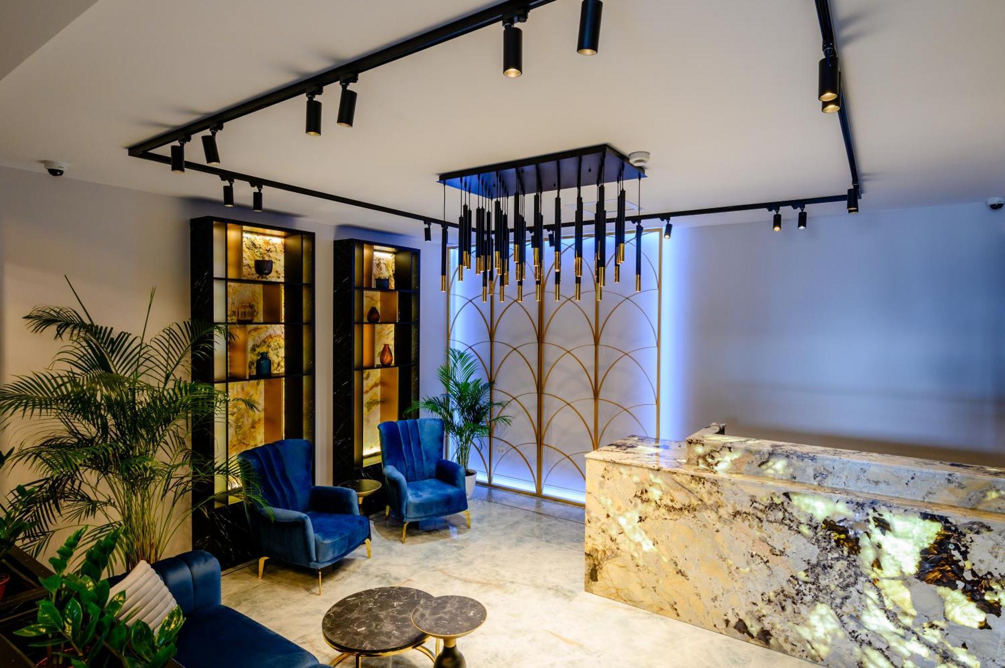 Elitte Inn & Suites Rosu Екстер'єр фото