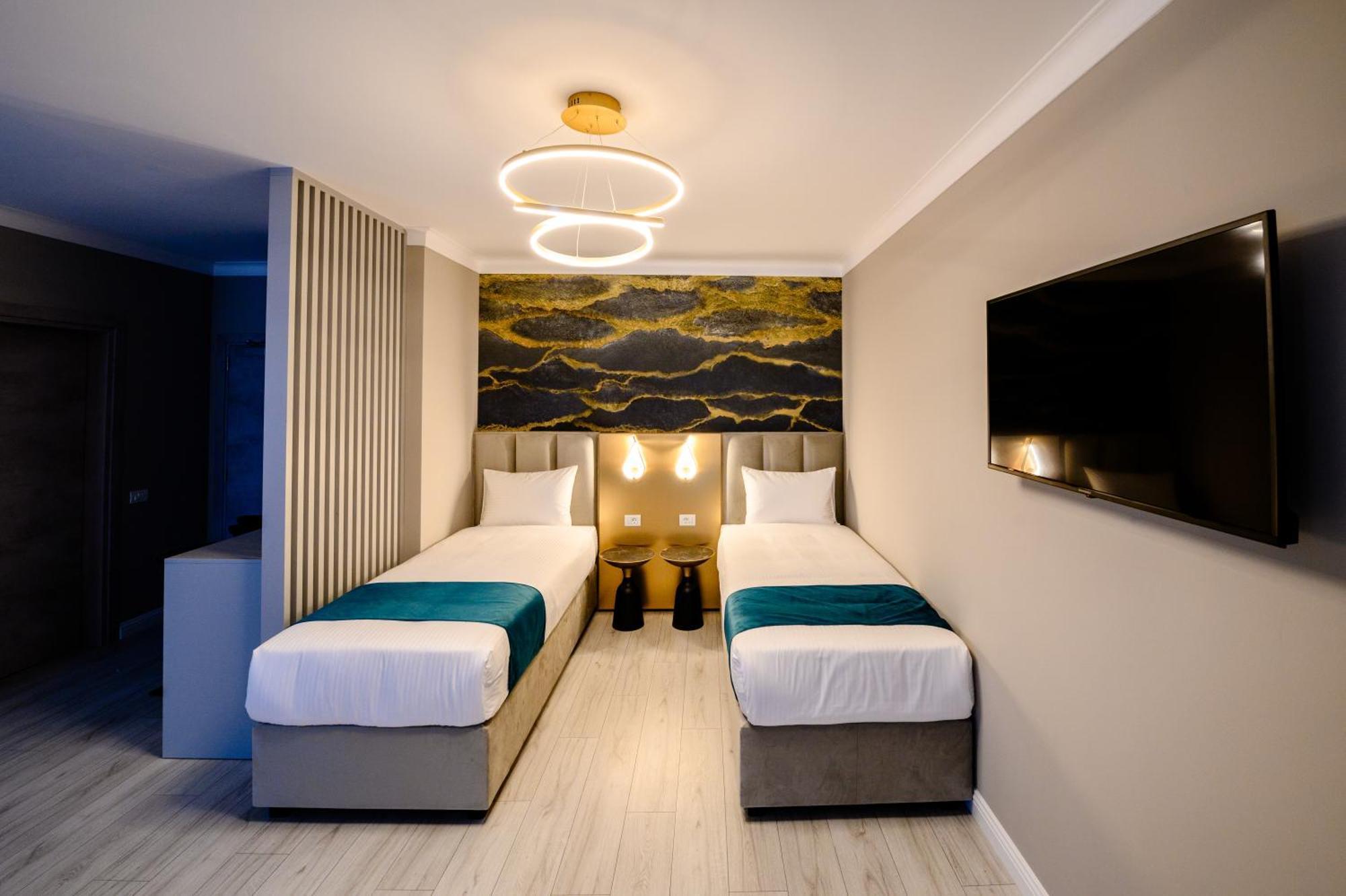 Elitte Inn & Suites Rosu Екстер'єр фото